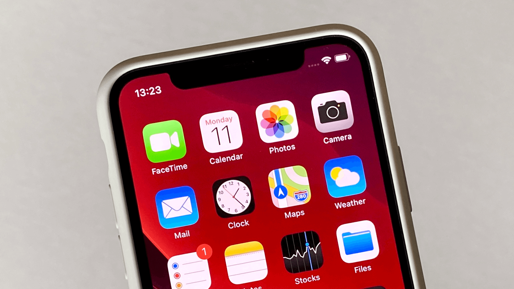 Apple блокирует обновление до iOS 13.3 в связи с выходом джейлбрейка