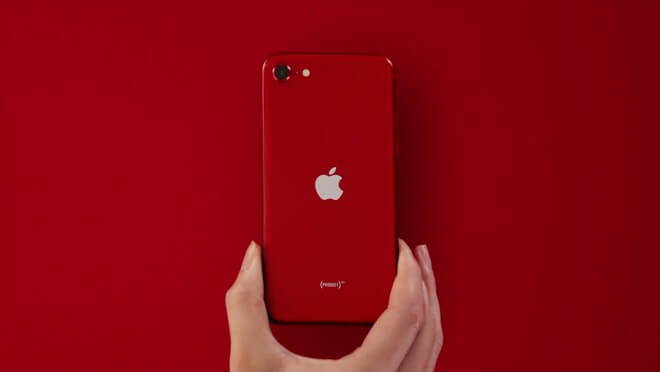 Новый iPhone SE входит в продукт (красный)