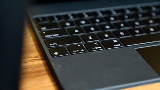 Вы можете переназначить клавиши-модификаторы на Magic Keyboard и других подключенных клавиатурах
