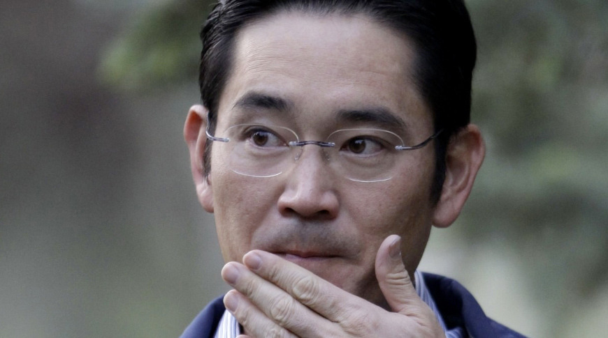 Выдан ордер на экс-шефа Samsung за манипулирование рынком и мошенничество