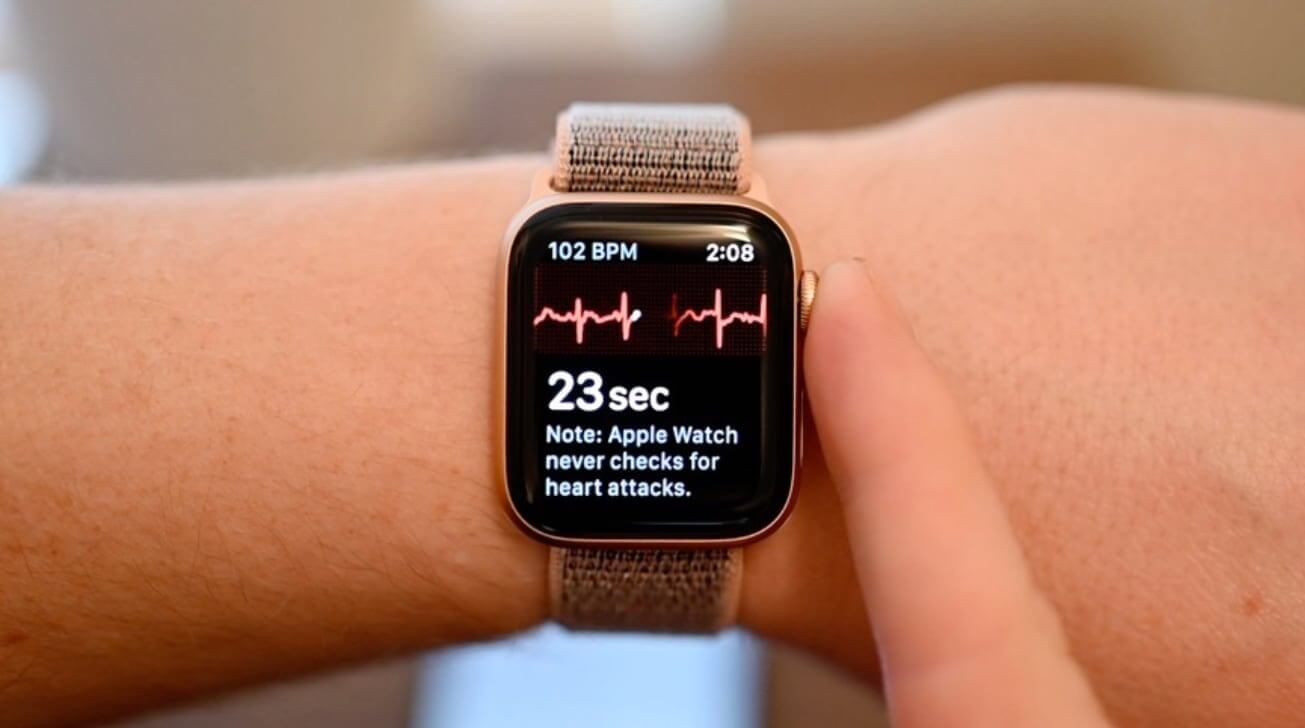 Apple Watch продолжает помогать спасать жизни разными способами