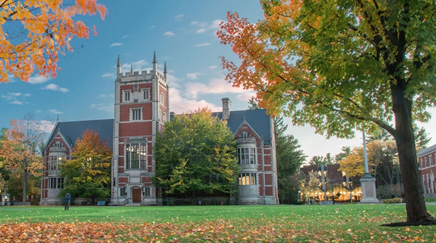 Bowdoin College предоставит студентам $ 1,7 млн. На iPad и аксессуары на семестр осени 2020 года