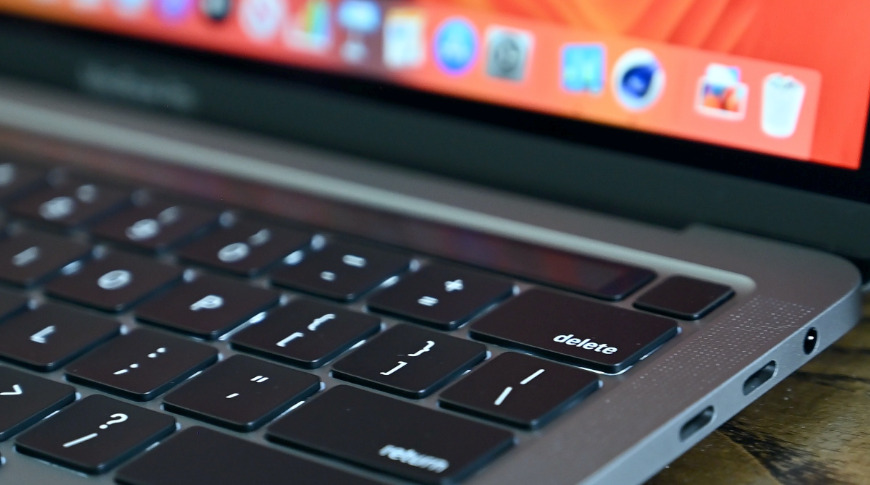 Apple увеличивает заказы MacBook Pro, поскольку работа на дому продолжается