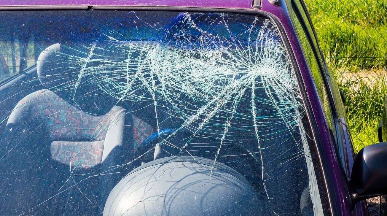 «Apple Car» может обнаруживать и предупреждать водителей о взломанных окнах.