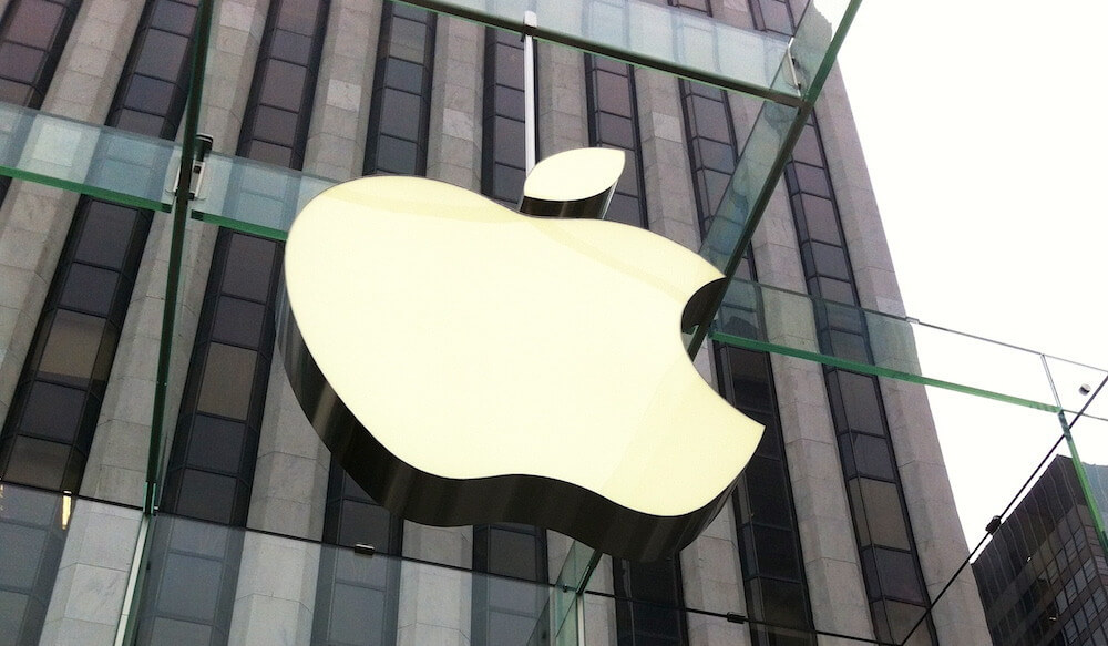 Процесс разделения акций Apple 4 по цене 1 завершен
