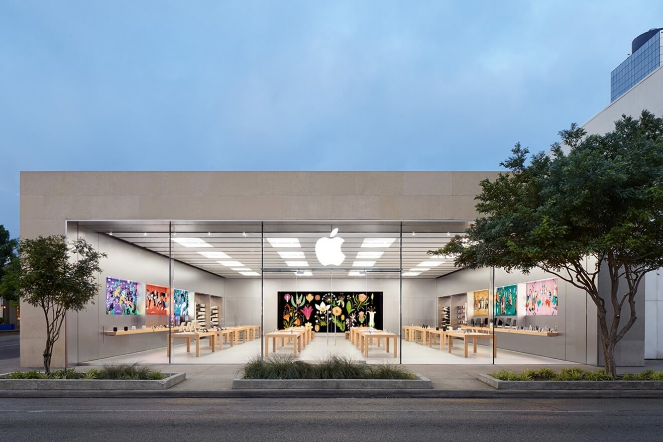 Apple планирует открыть несколько закрытых магазинов Apple Store к концу августа