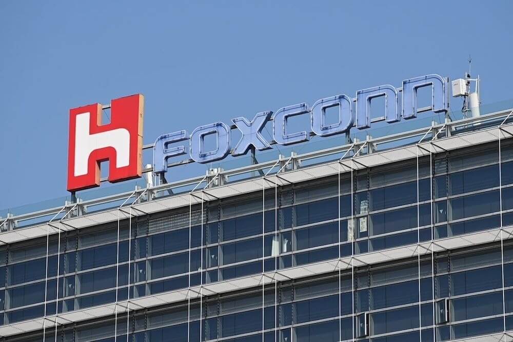 Foxconn увеличивает производство iPhone 12 за счет отмены заказов в праздничные дни и круглосуточного производства