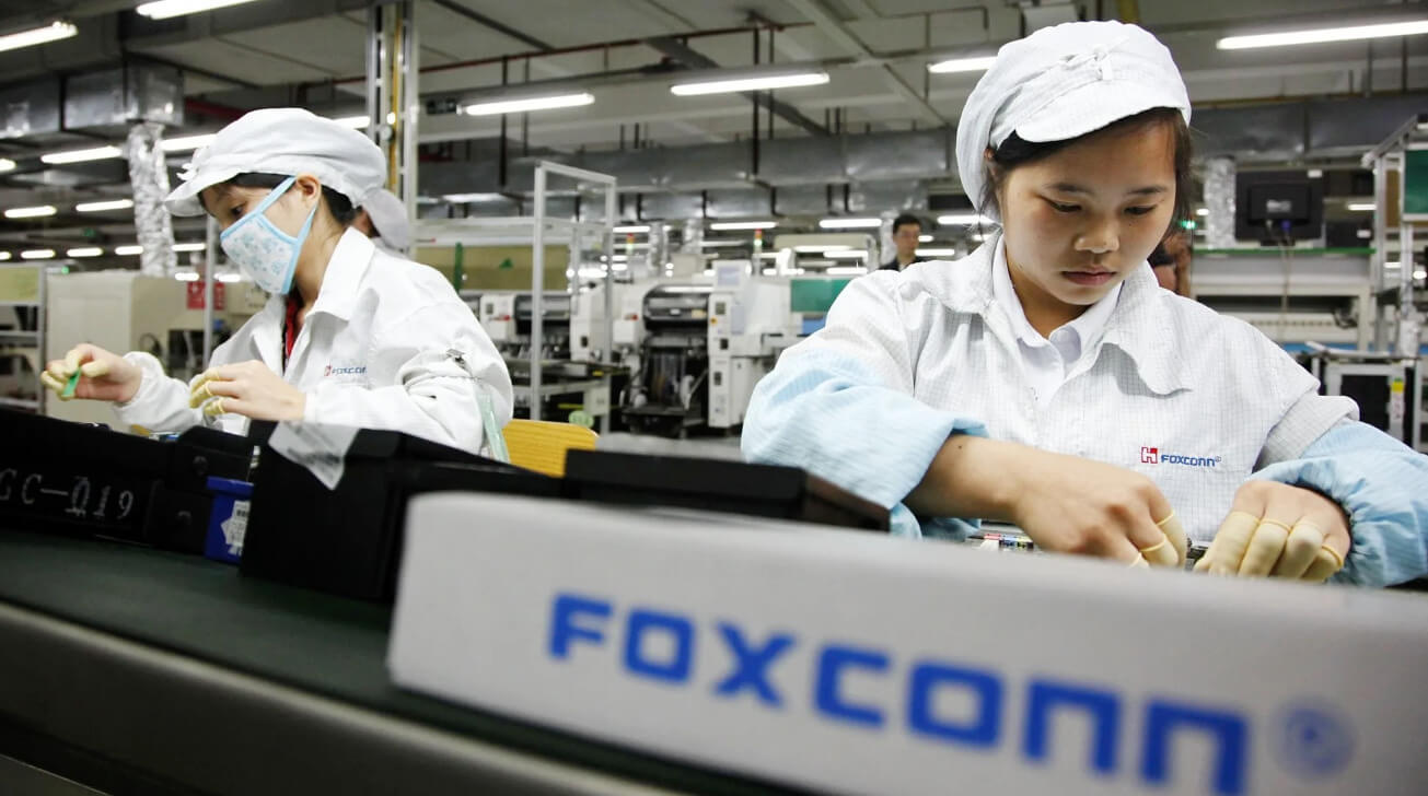 Foxconn массово нанимает рабочих для производства и сборки iPhone 12