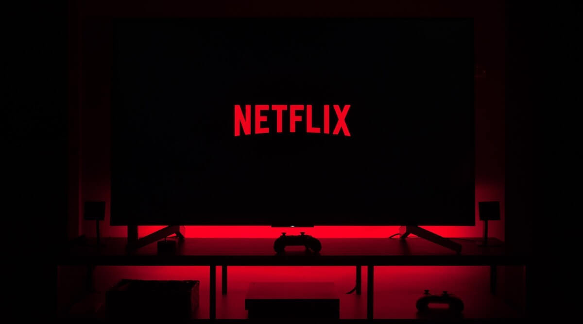 Netflix повышает ежемесячную стоимость стандартного плана до 13,99 долларов, премию — до 17,99 долларов