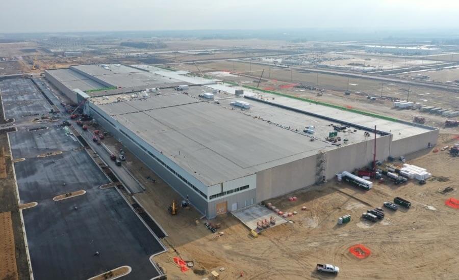 В государственном отчете говорится, что завод Foxconn в Висконсине «больше похож на витрину», чем на завод.