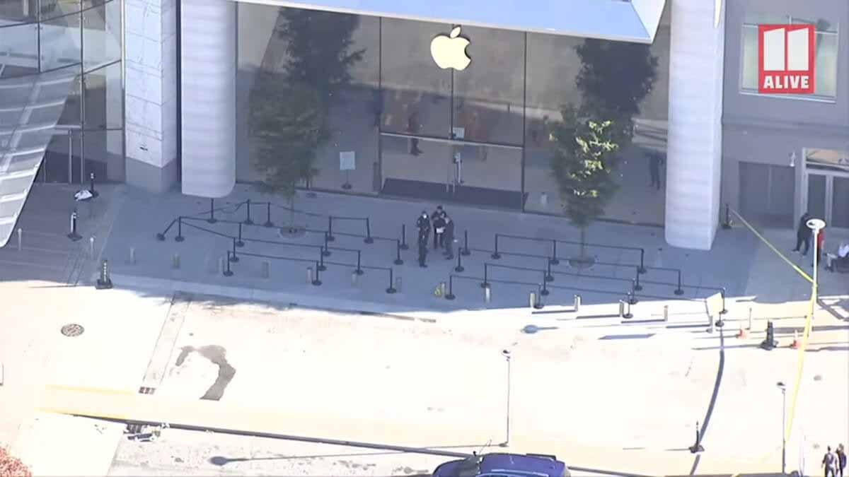 Apple Store Lenox Square закрывается после стрельбы поблизости