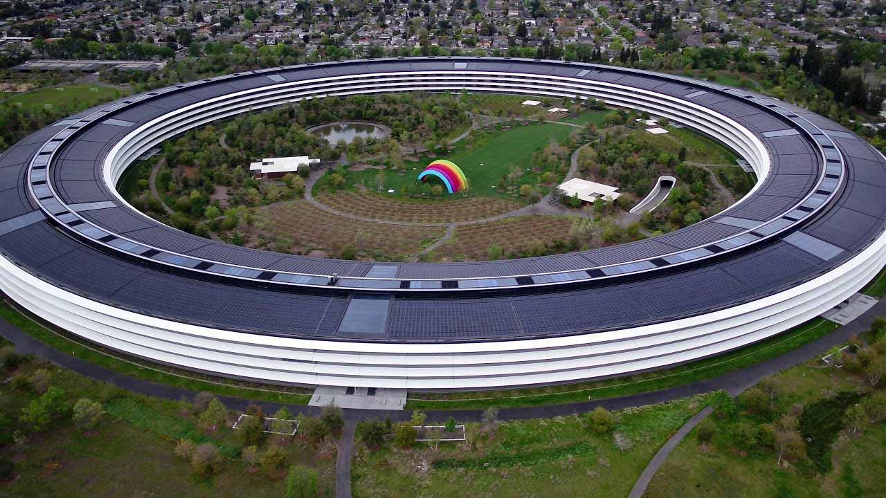 Apple поднялась на вторую позицию в ежегодном списке лучших управляемых компаний