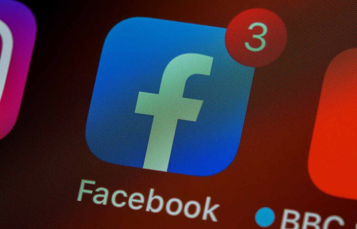 Facebook сообщает бизнес-пользователям, что функции конфиденциальности iOS 14 повлияют на маркетинг