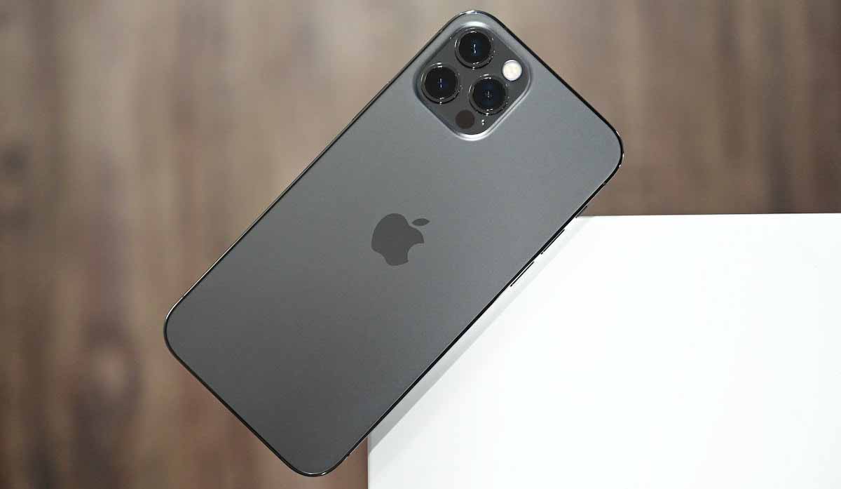 Поставки Apple iPhone 12 в первом квартале 2021 года вырастут на 38% в год
