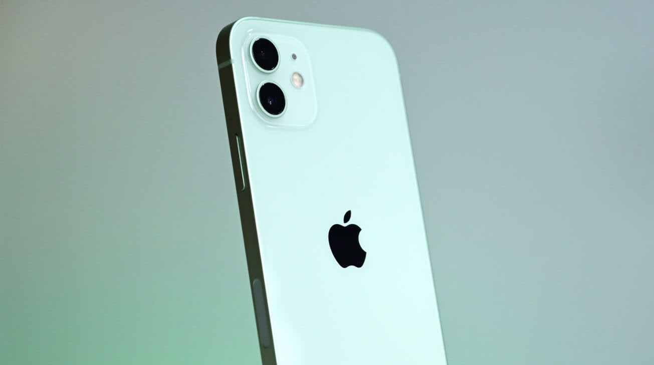 iPhone 12 претендует на корону продаж в США, а iPhone 12 mini оступается