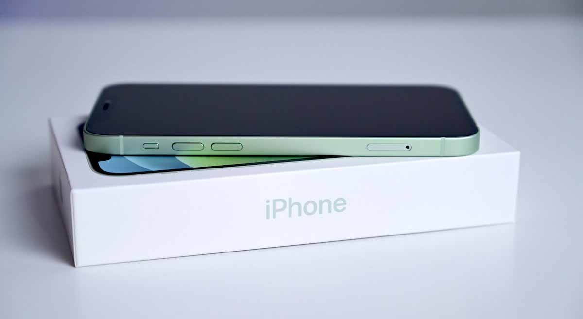 Apple iPhone продолжает восстанавливать рынок смартфонов в Китае