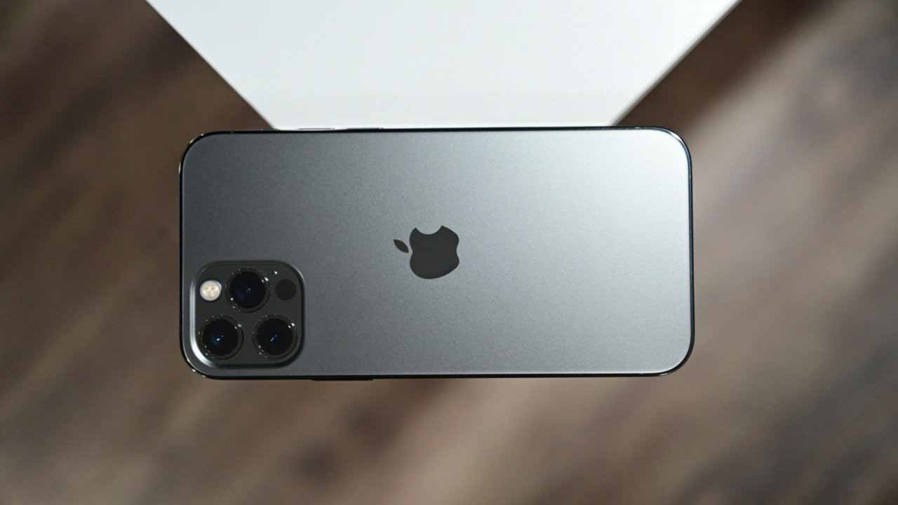 Apple исследует обнаружение раздува батареи с помощью внутренних датчиков iPhone