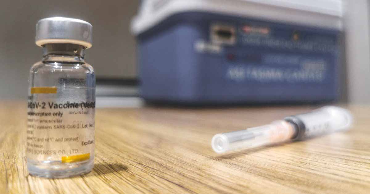 Как сделать прививку от COVID-19 — у Facebook есть ответы