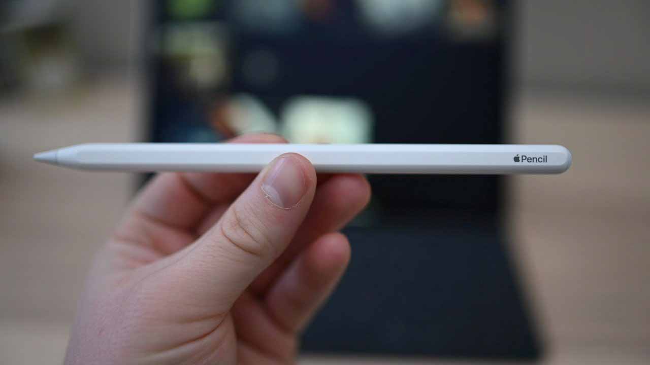 Глянцевый карандаш Apple Pencil 3 на видео от нового ведущего