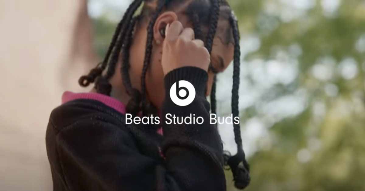 Beats продвигает новые Studio Buds с помощью звездной кампании «It’s The Music»
