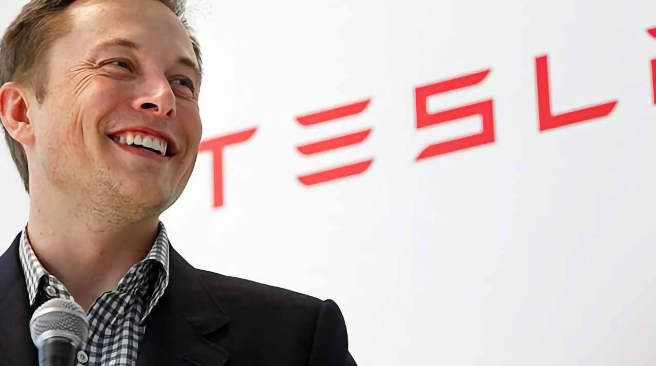 Илон Маск из Tesla поддерживает Epic и называет сборы в App Store « де-факто глобальным налогом »