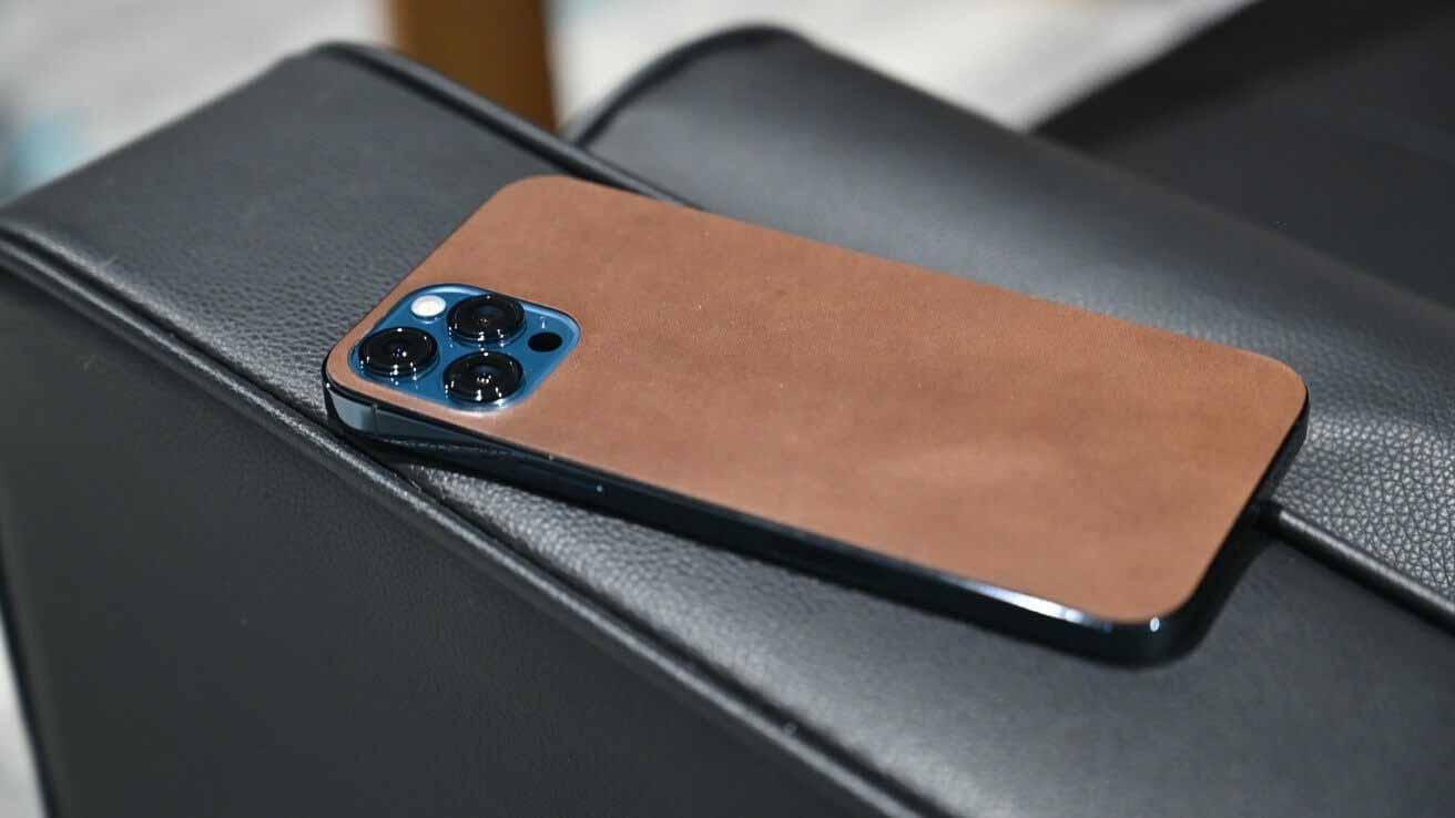 Обзор Nomad Leather Skin: чехол, сохраняющий эстетику вашего iPhone 12