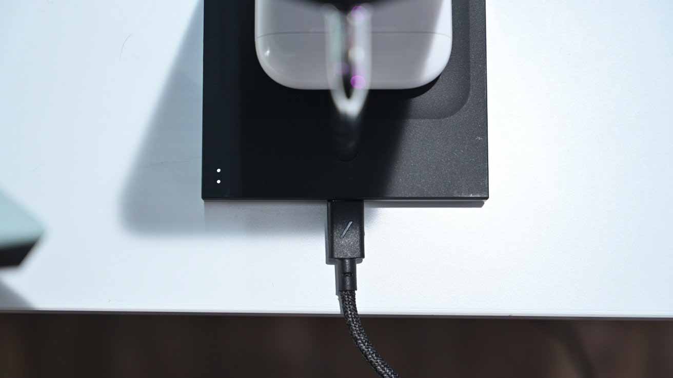 Индикаторы состояния и кабель USB-C для магнитного беспроводного зарядного устройства Snap 2-in-1