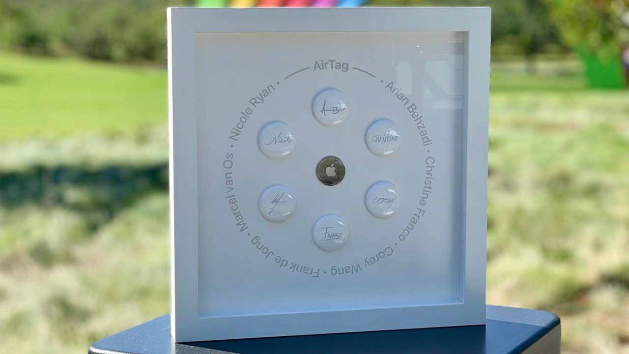 Apple преподносит дизайнерам AirTag памятный подарок и отправляет награды за испытания «Закрой свои кольца»