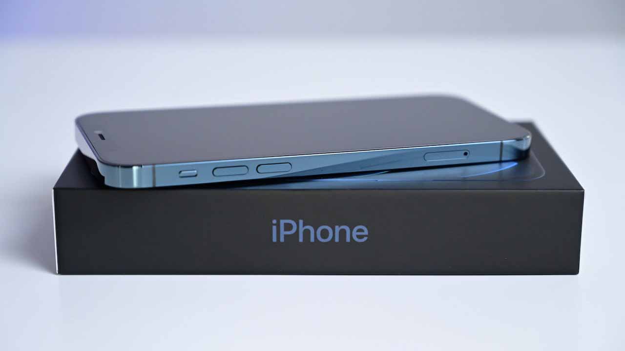 Продажи iPhone 12 не замедлились в связи с запуском iPhone 13