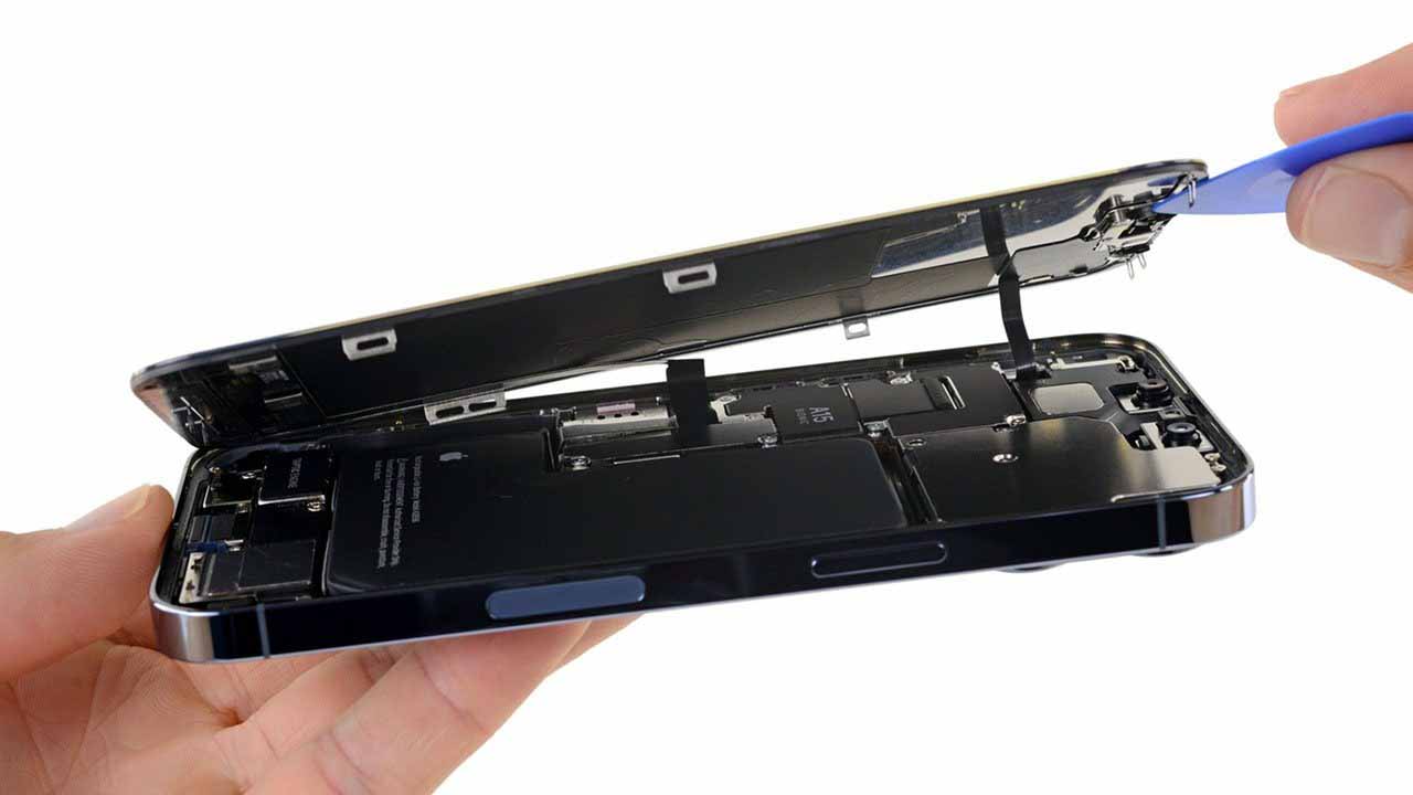 Разборка iPhone 13 Pro показала массивную батарею и более мощный массив камер