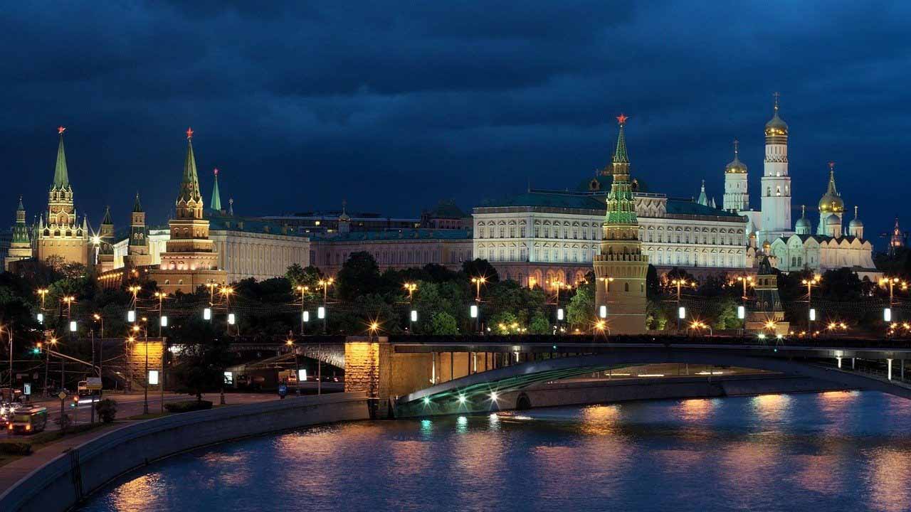 Россия грозит штрафами, если Apple и Google не удалят приложение оппозиции