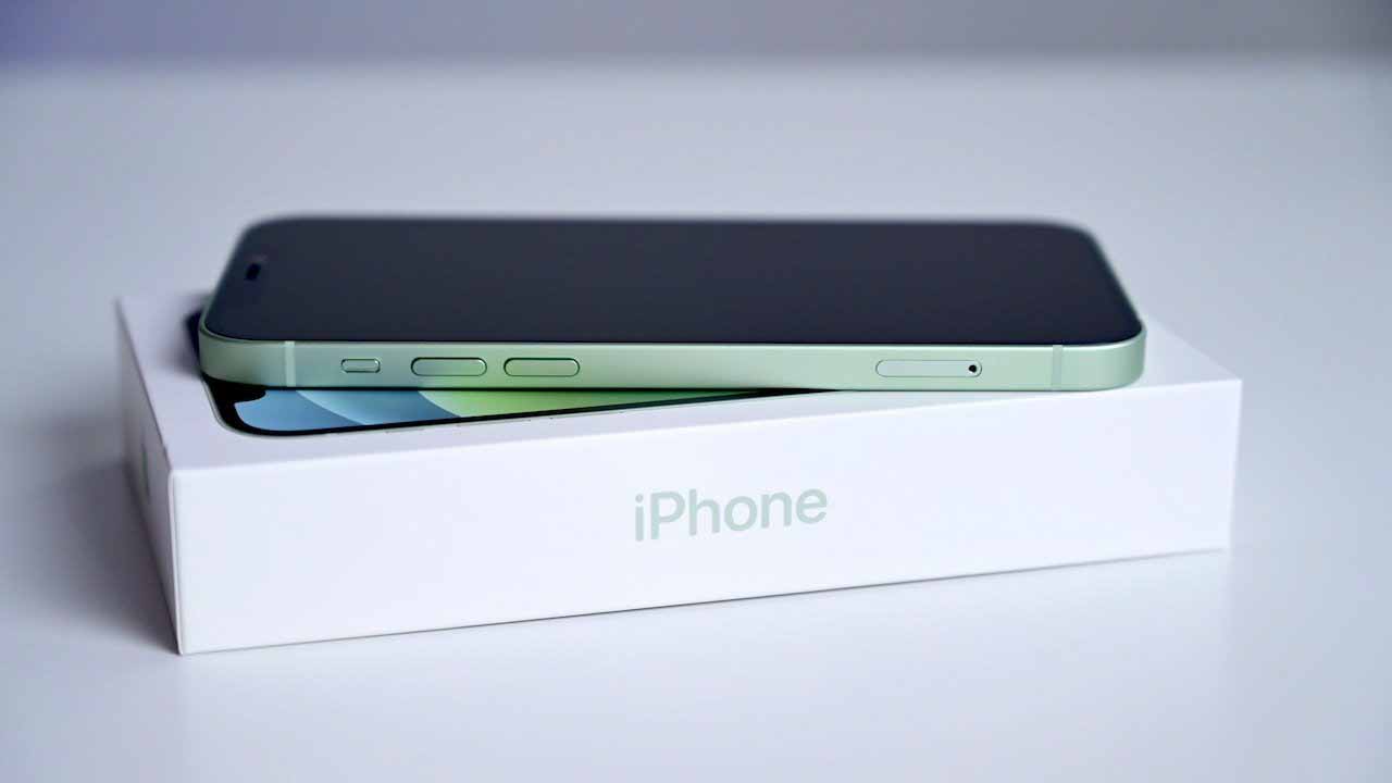 Тайваньская группа заявляет, что Apple вредит потребителям, не включив зарядное устройство в iPhone