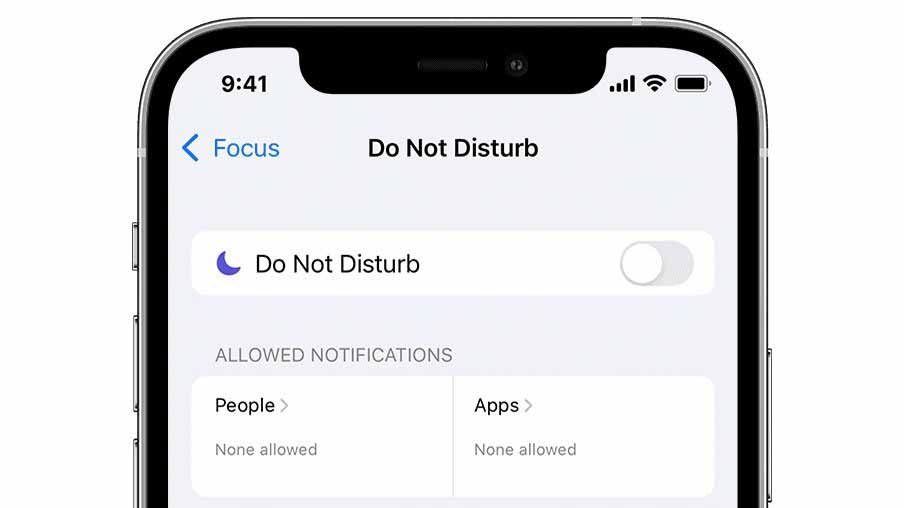 В режиме «Не беспокоить» в iOS 15 удалена опция, позволяющая получать уведомления при использовании iPhone.