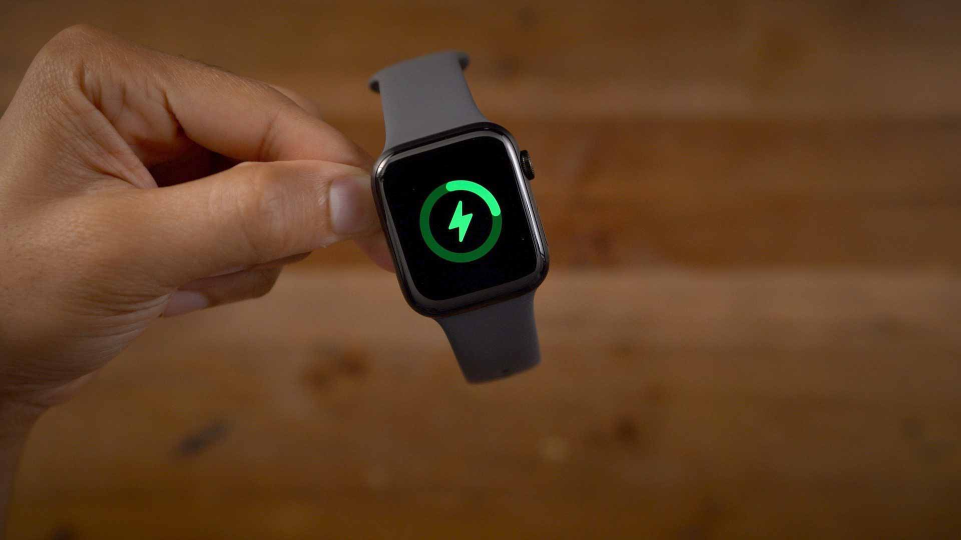 Сравнение Apple Watch Series 7 - время автономной работы и зарядка