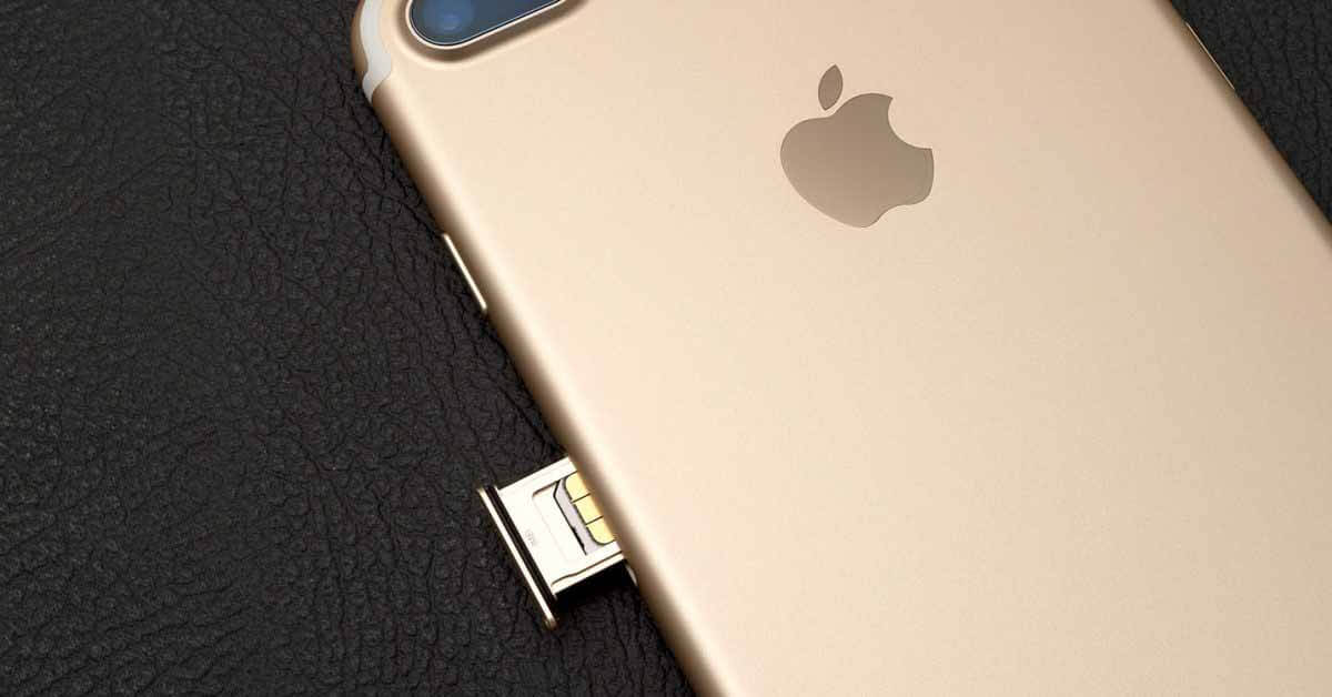 Отрывочные слухи предполагают, что iPhone 15 Pro может стать первым без физического слота для SIM-карты