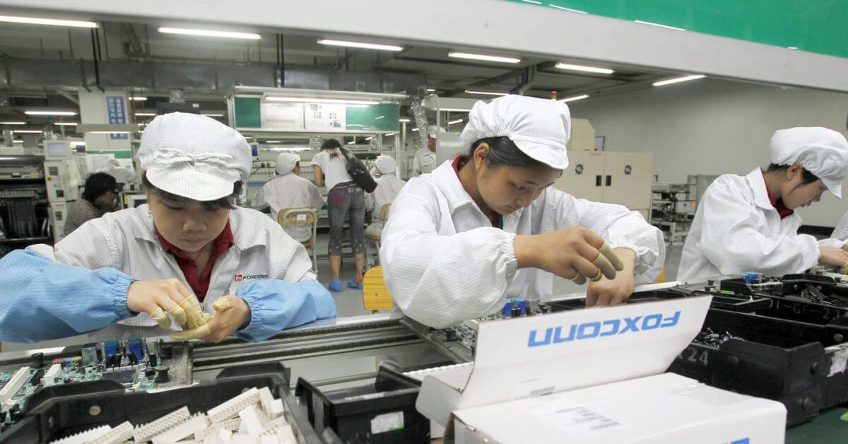 Foxconn прекращает работу в Китае из-за карантина COVID-19