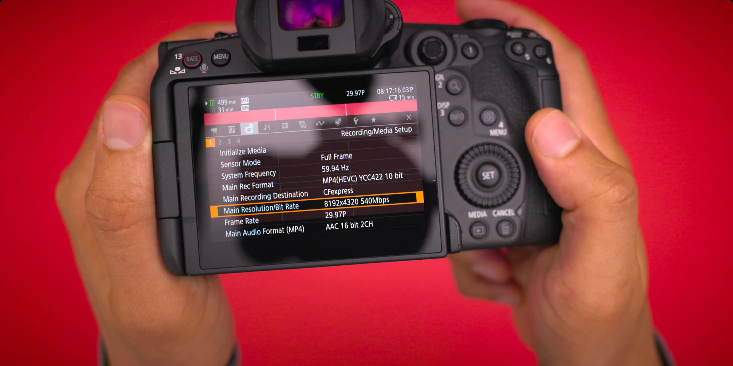 Установка разрешения Canon R5 C на 8K с битрейтом HEVC 540 Мбит/с.