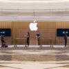 Apple открывает новый магазин в Ухане и предоставляет специальную зону для выдачи товаров