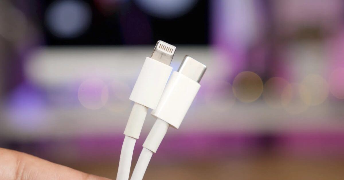 Порт USB-C на iPhone 15 может иметь некоторые функции, ограниченные сертифицированными Apple кабелями и аксессуарами.