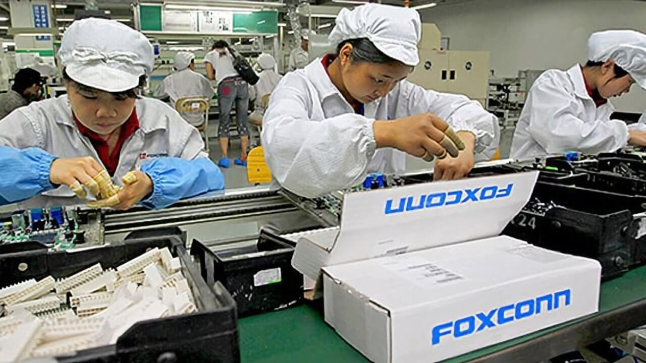 Foxconn откладывает сокращение завода по производству iPhone из-за вспышки Covid-19