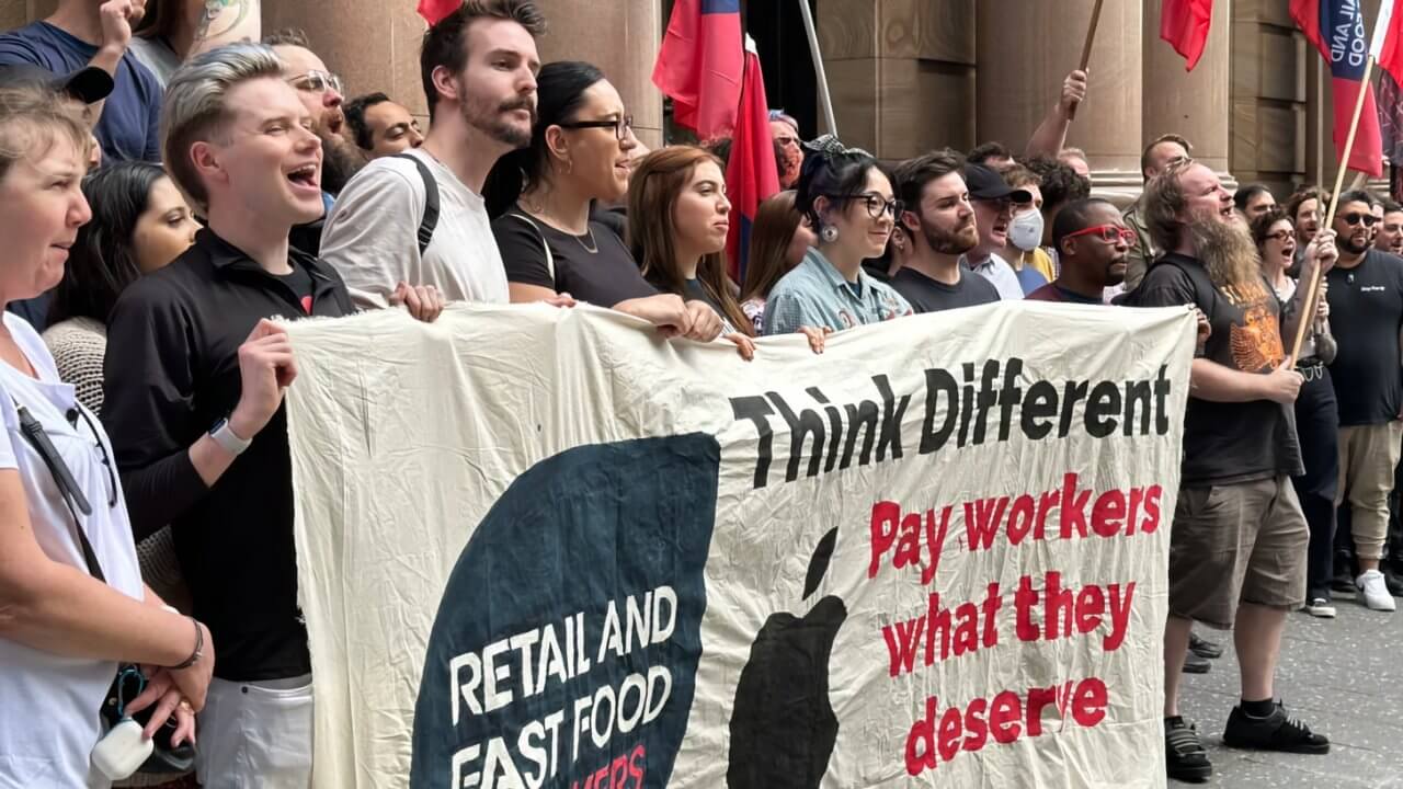Работники Apple Store в Австралии объявили забастовку