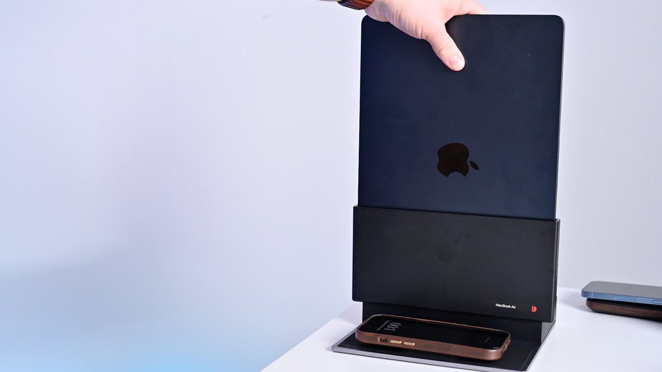 MacBook Air поддерживает один внешний дисплей