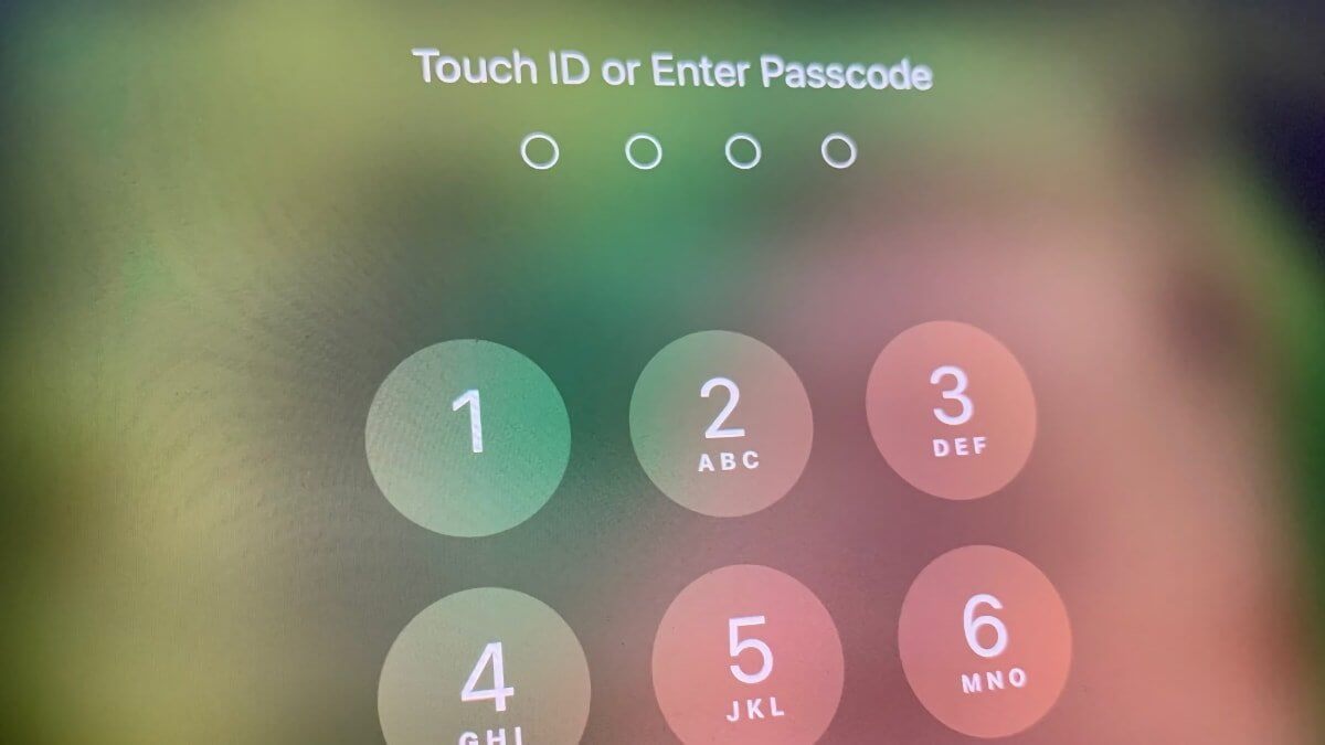 Если ваш iPhone и пароль будут украдены, у вас большие проблемы