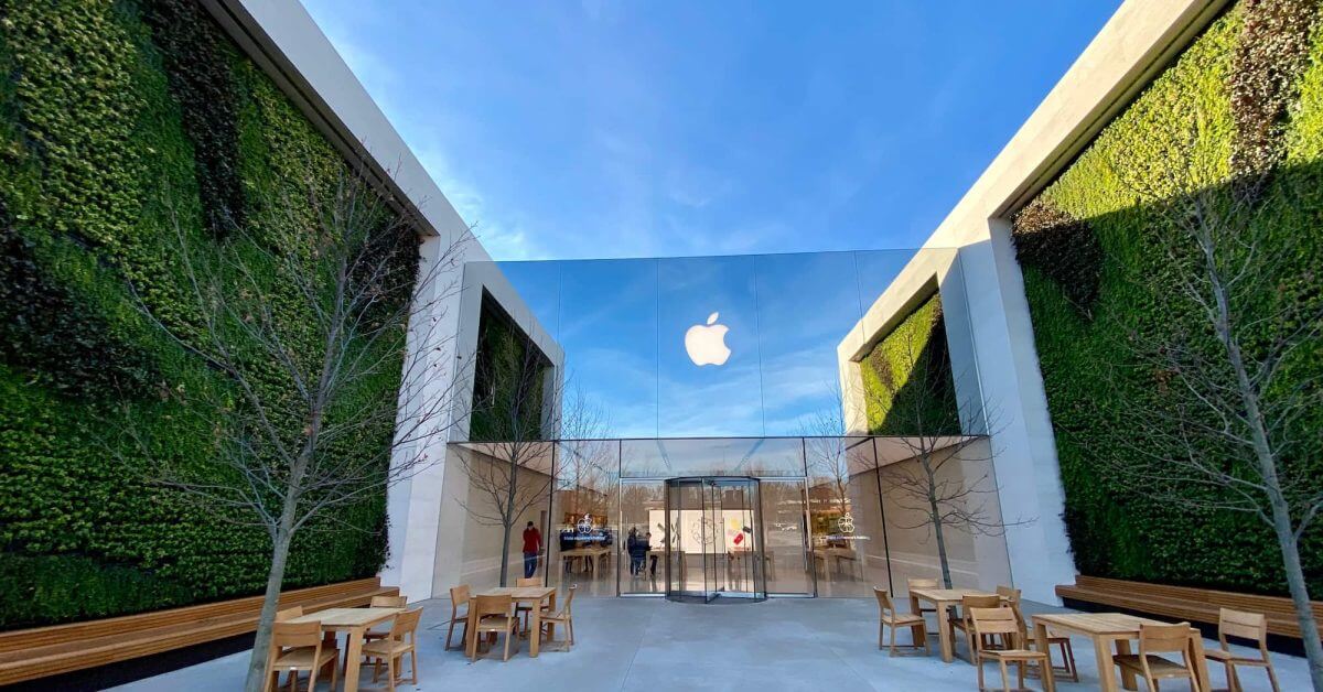 Bloomberg: Apple планирует открыть более 50 новых или реконструированных розничных магазинов по всему миру