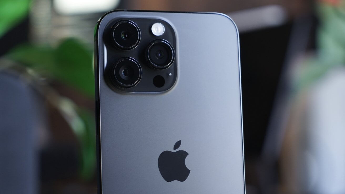 Профессиональный фотограф снял Супербоул на iPhone 14 Pro Max.