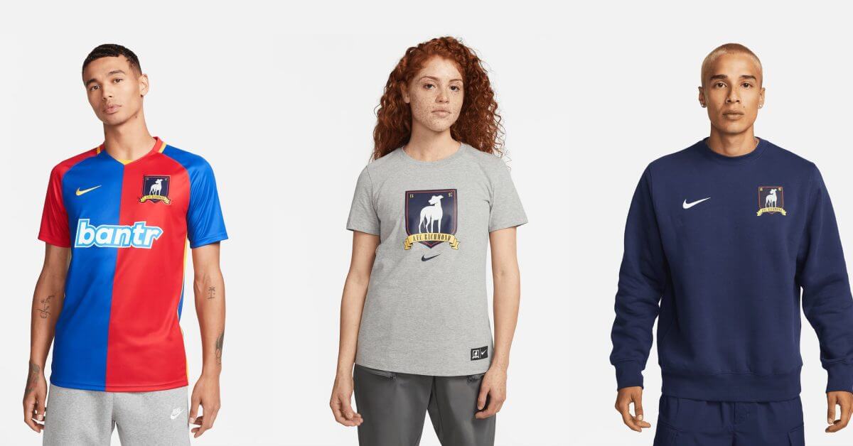 Официальные футболки и толстовки Ted Lasso теперь доступны в сотрудничестве с Nike.