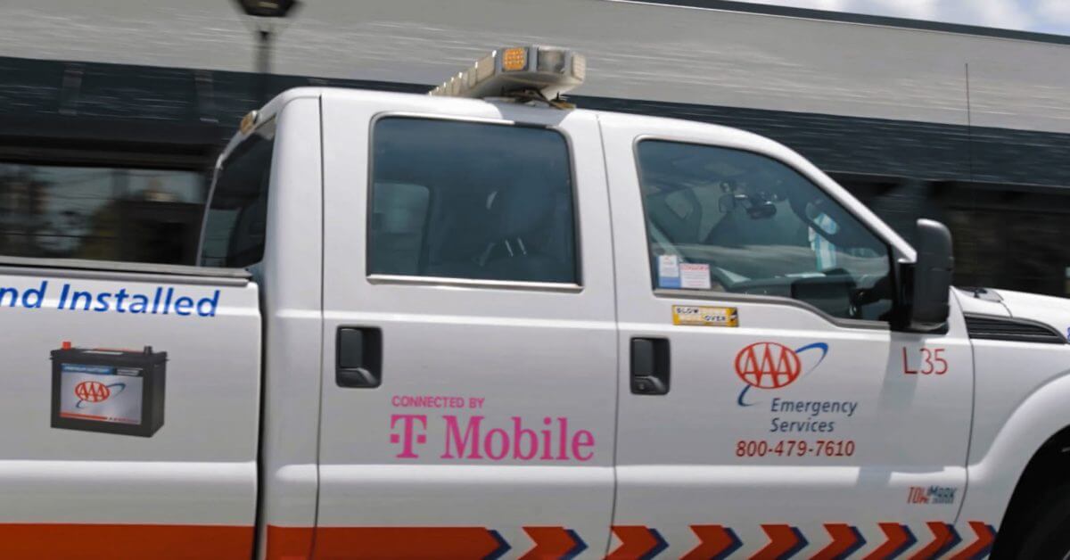 T-Mobile выбрана AAA, чтобы стать эксклюзивным перевозчиком для своего парка техпомощи на дороге