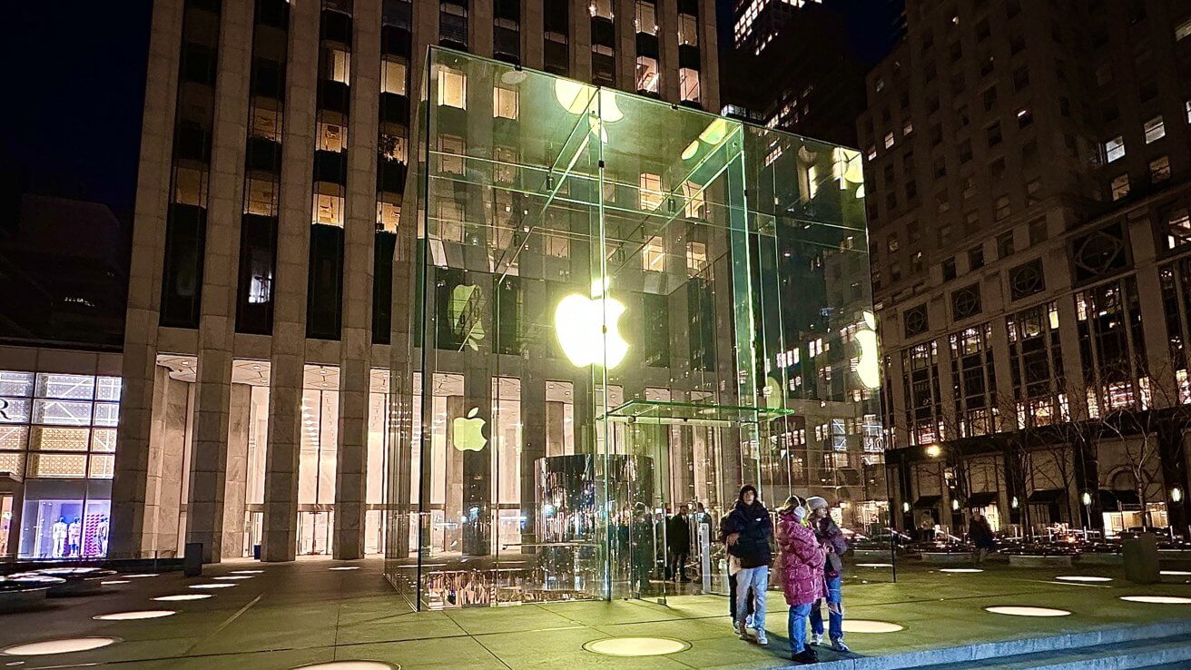 Внутри Apple Fifth Avenue: культовый розничный дизайн на поверхности и под поверхностью