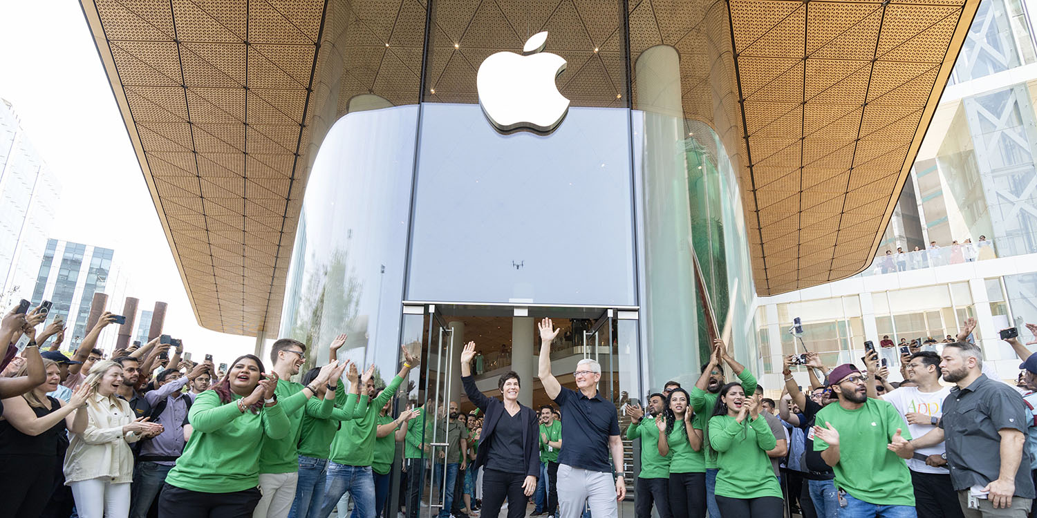 Тим Кук открывает Apple BKC
