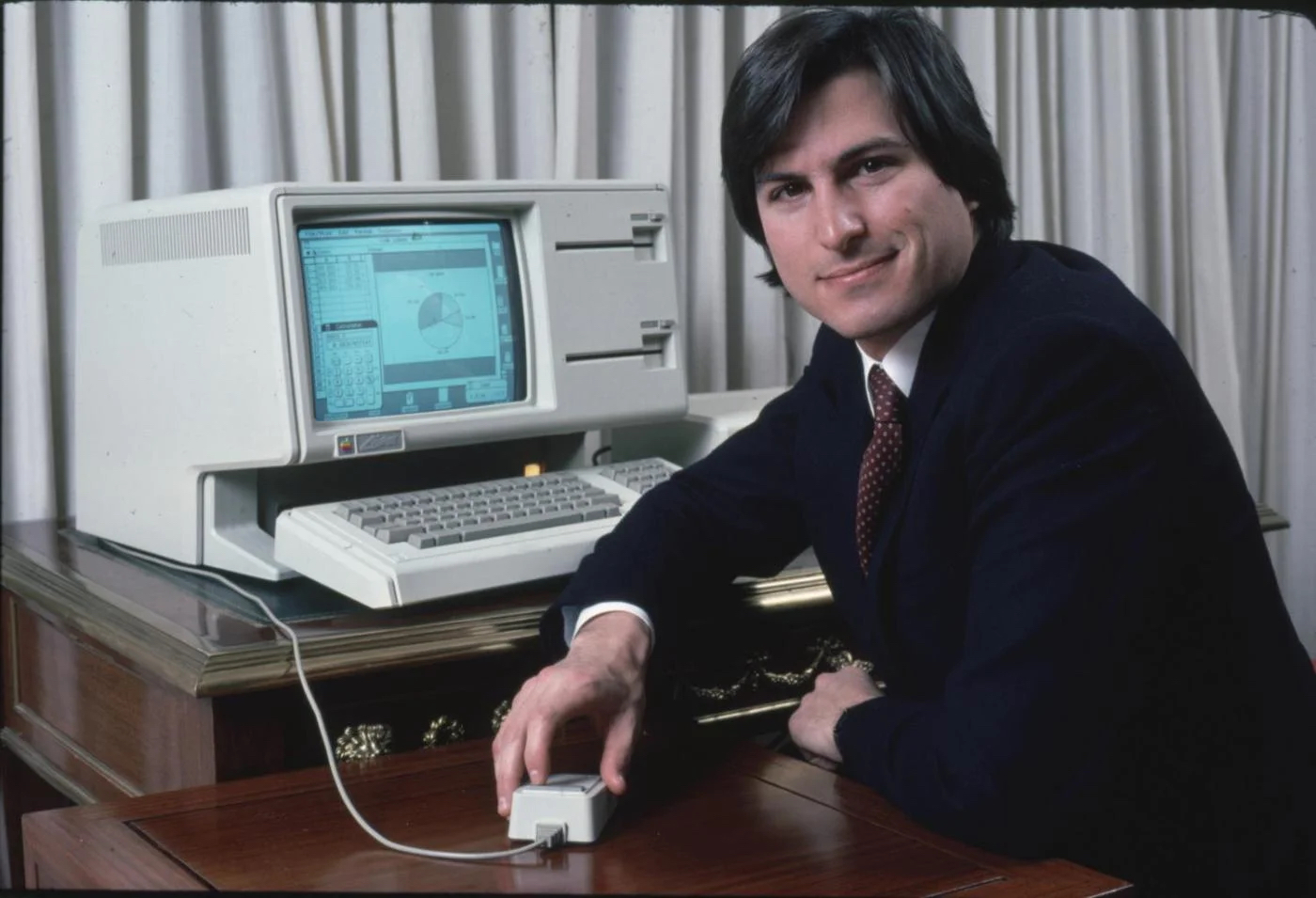 Это видео показывает, каково это использовать Apple Lisa из 1983 года в 2023 году.